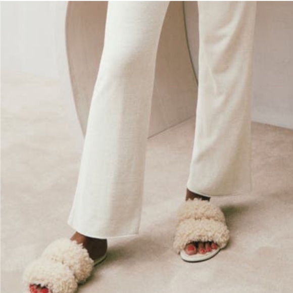 UGG Shoes - UGG NWT Maxi Curly Genuine Shearling Scuffetta Slipper Sandals 6 Creamy Natural